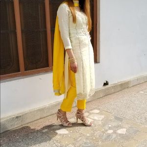 Boutique made girlish suit